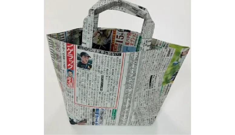 リサイクルワークショップ／新聞でエコバッグを作ろう！